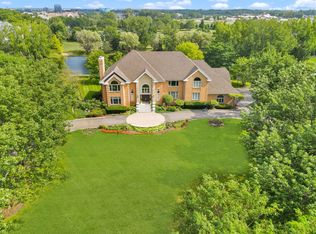 5 S Meadow Ct, South Barrington, IL 60010