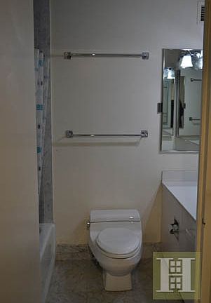 4th image of 330 E 38th St APT 29F