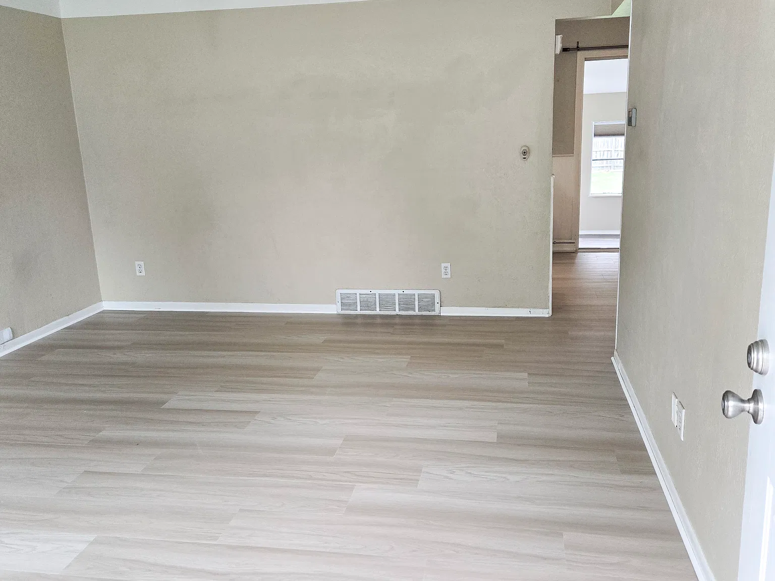 3 bed, 1248 sqft, $1,650 — Photo 4