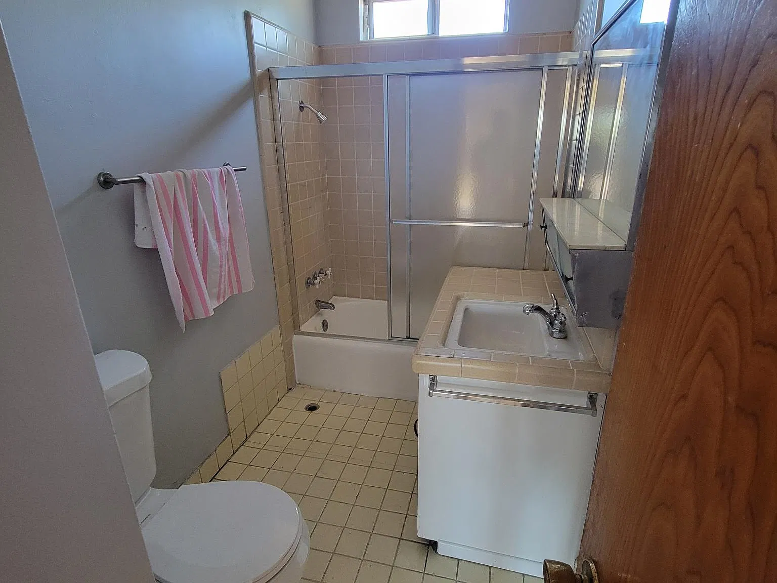 2 bed, $1,900 — Photo 2
