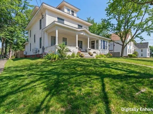 14 Pleasant Street, Plymouth, NH 03264