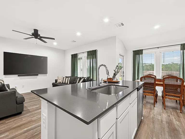 40310 Bermuda Ivy St — Photo 16