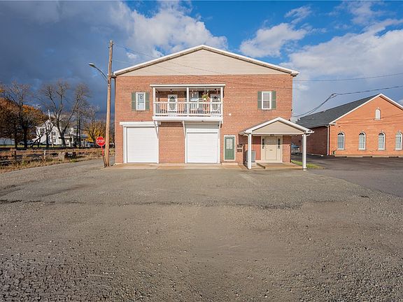 3rd image of 700 Hoke St