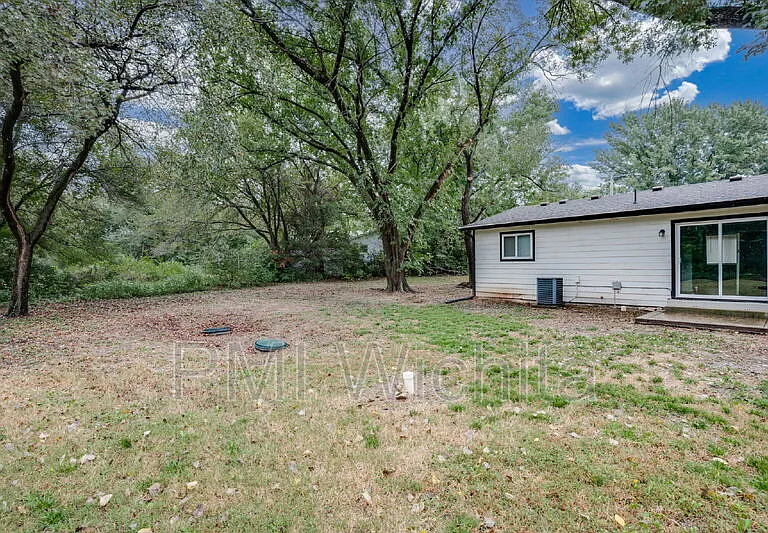 420 W Mahoney Dr — Photo 11