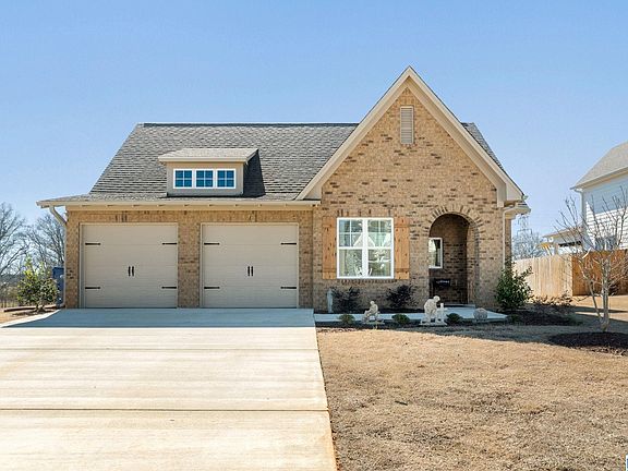 3rd image of 249 Avondale Ln