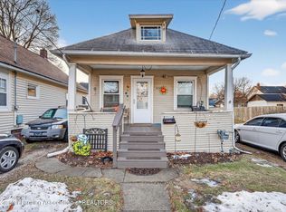 616 Isbell St, Lansing, MI 48910
