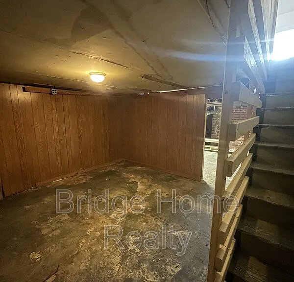 136 S Spring Ave — Photo 43