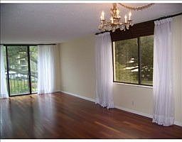 3rd image of 220 Belleview Blvd APT 210