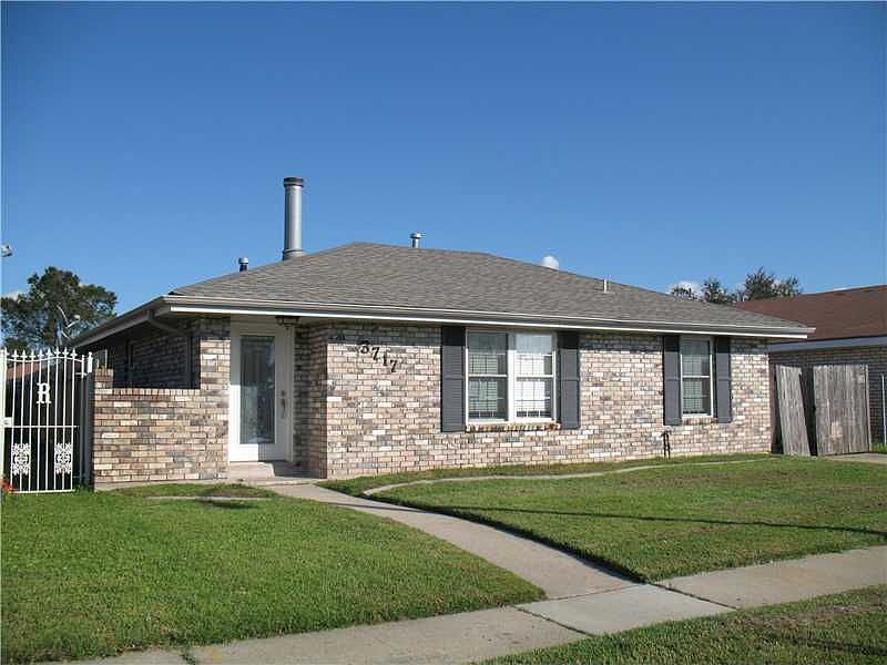 1st image of 3717 Plaza Dr