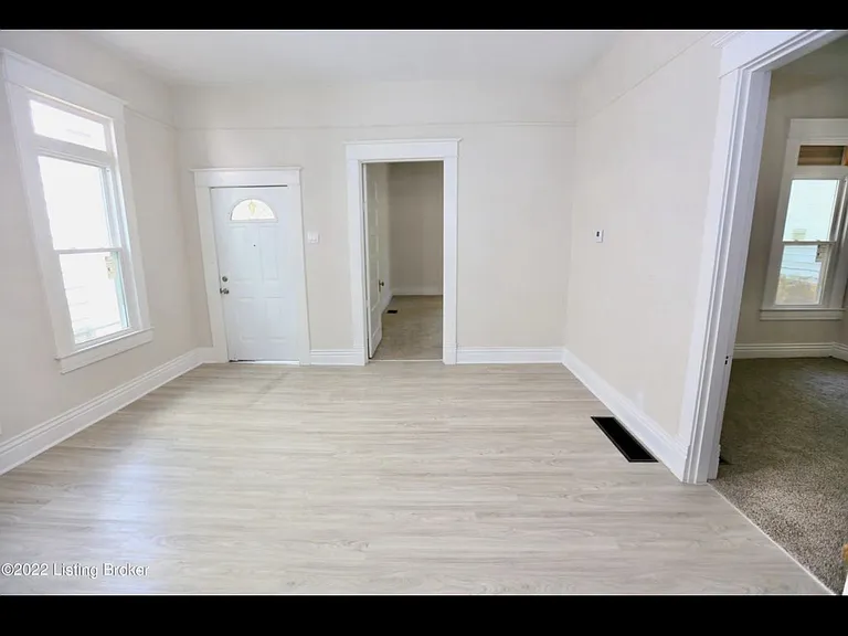 1332 Olive St — Photo 9