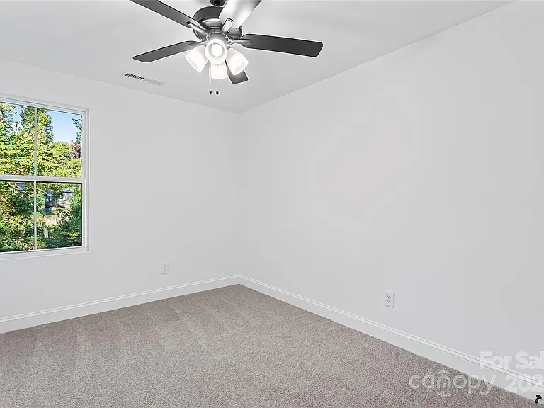 2909 New Pineola Rd #102 — Photo 10
