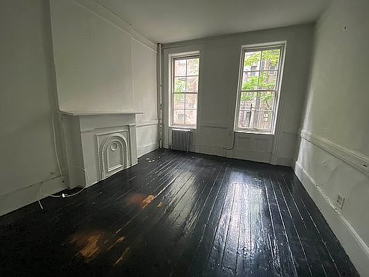 2nd image of 430 E 9th St Suite 7