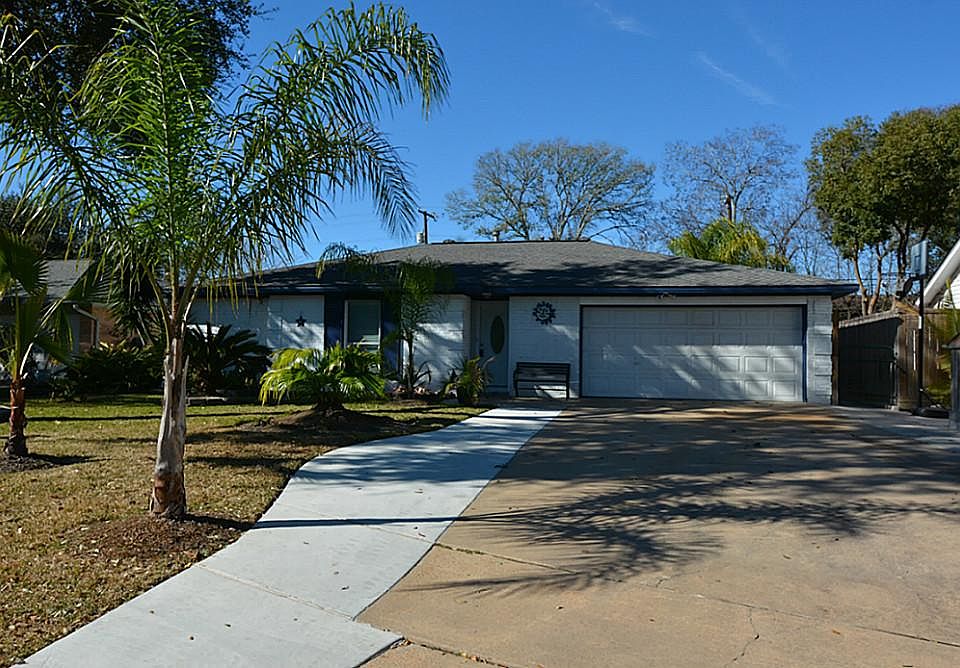 1st image of 129 Englewood Dr