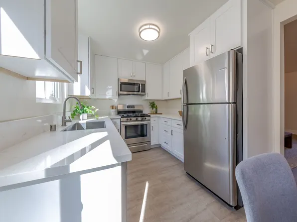 AW - The Grand at Vista Village, 628 W California Ave APT 23, Vista, CA 92083