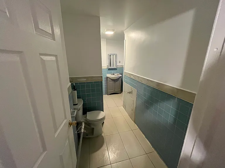 211 Burhans Ave #2 — Photo 7