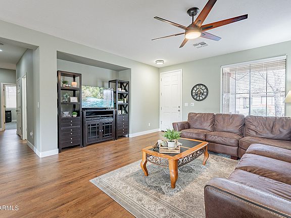 4th image of 2523 W Morse Dr