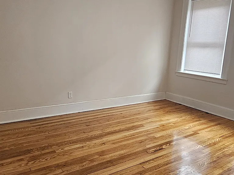 295 Norton St #BO8 — Photo 12