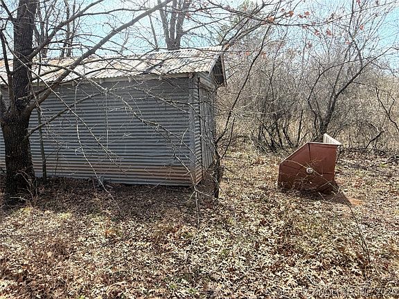 3rd image of 16558 Midway Rd