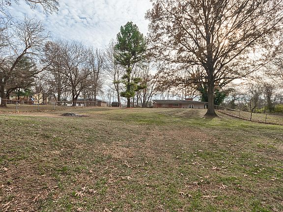 4th image of 34 Joel Dr