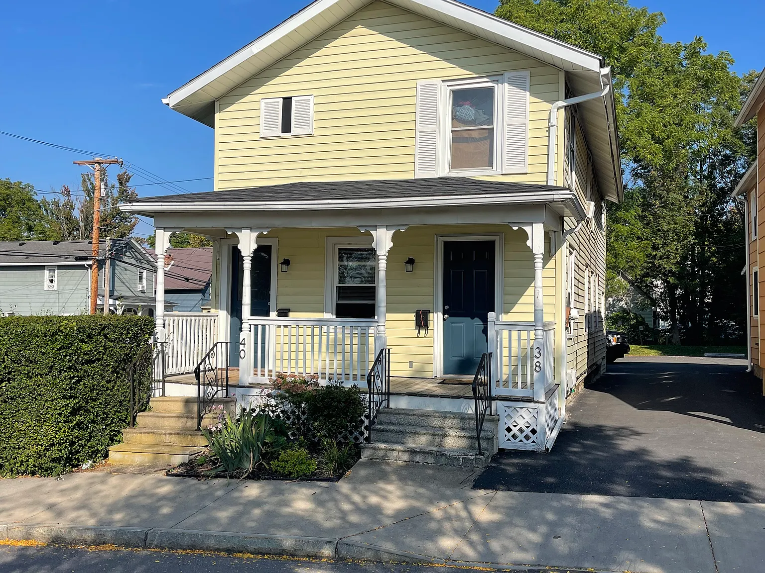 1 bed, 1.5 bath, 750 sqft, $1,200 — Photo 2