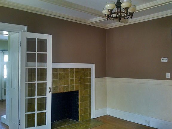 Formal dining room. Kitchen and family room layout.