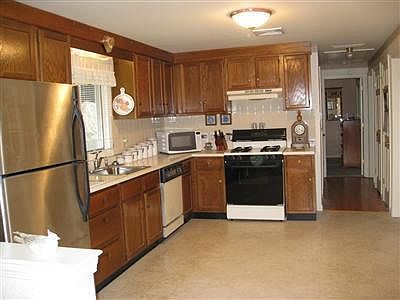 4th image of 106 Bonnie Briar Drive