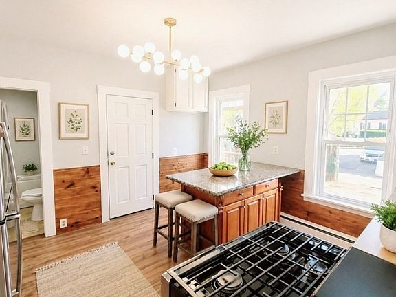 4th image of 65 Wayland St