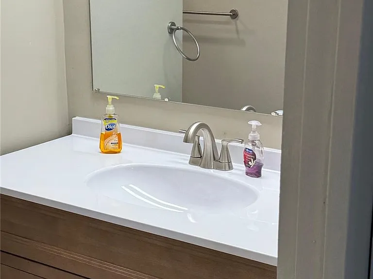 320 Fort Duquesne Blvd #19H — Photo 11