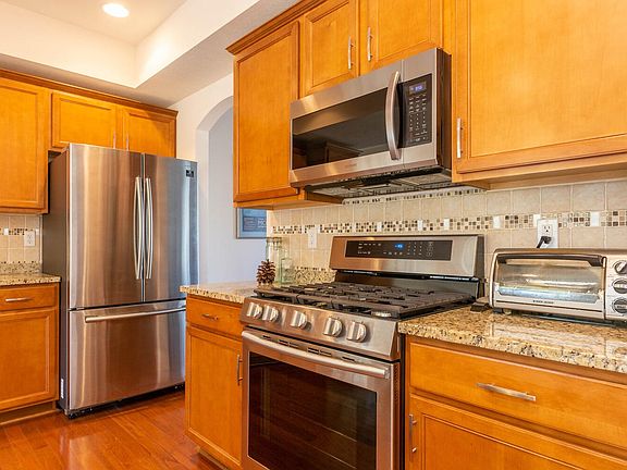 5th image of 1643 S Renwick Blvd