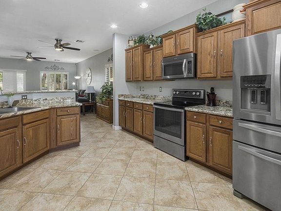 3rd image of 220 E Caribbean Dr