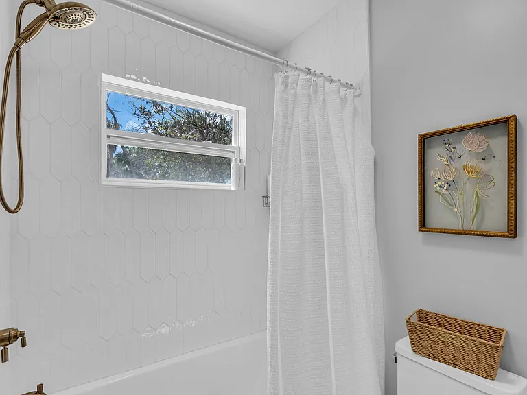 4421 Ocean Blvd — Photo 9