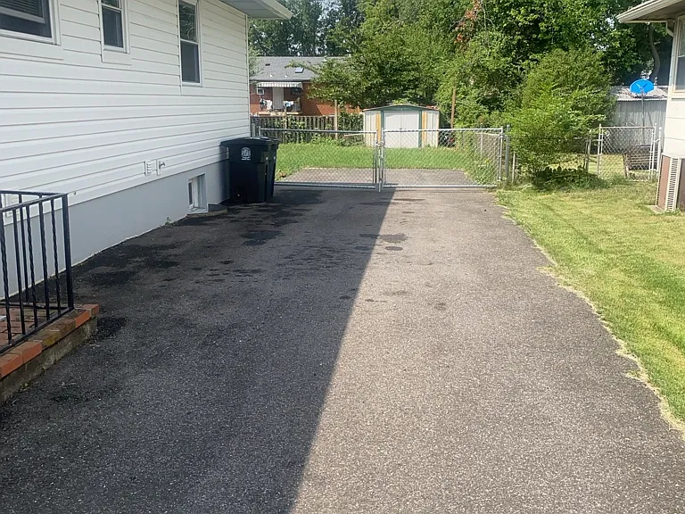 6215 Auth Rd — Photo 7