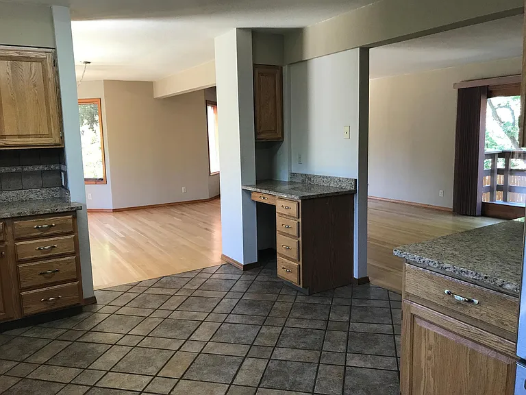 105 Fir Dr — Photo 16