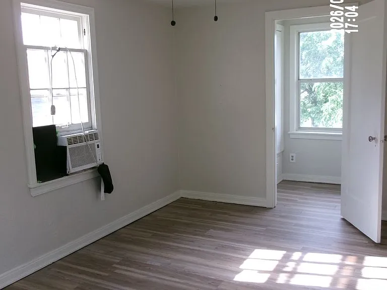 1804 NW Columbia Ave — Photo 32