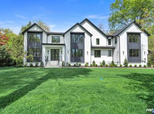 16 Donnybrook Dr, Demarest, NJ 07627