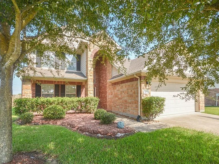 3008 Middletrace Ln — Photo 2