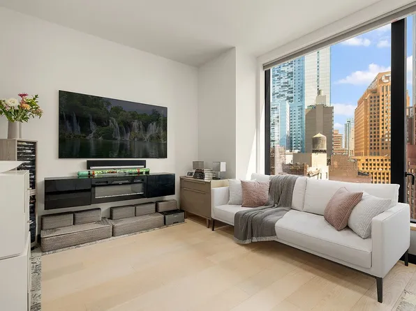 11 Hoyt St APT 14E, Brooklyn, NY 11201