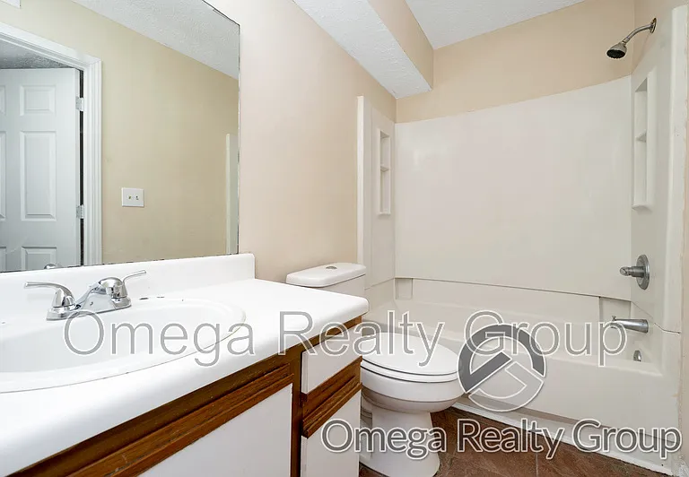 156 Patton St W #F — Photo 18