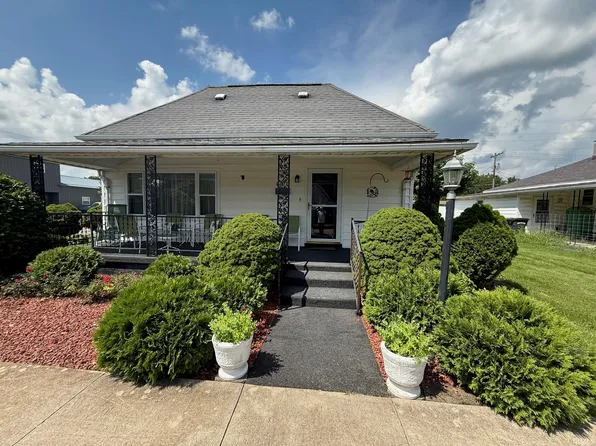 610 G St NE, Linton, IN 47441