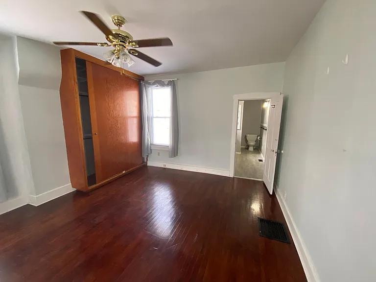 2231 Hampshire St — Photo 12