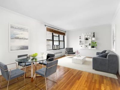 208 E 70th St APT 2C, Manhattan, NY, 10021