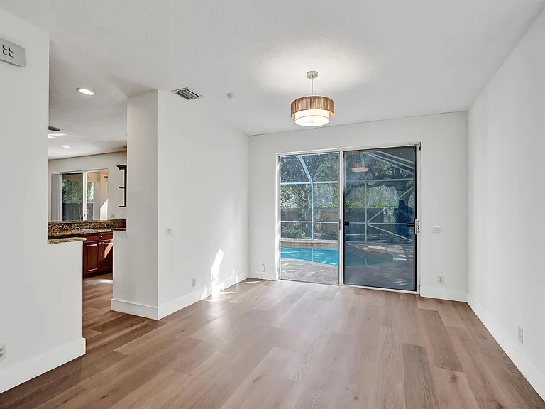 4214 NW 38th Dr — Photo 18