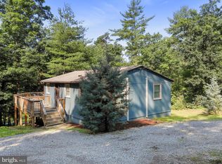 165 Village Dr, Hedgesville, WV 25427