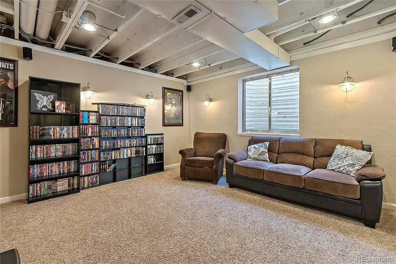 3 bed, 3.5 bath, 2300 sqft, $2,945 — Photo 1