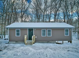 119 Michele Ln, Dingmans Ferry, PA 18328