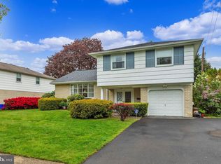 9735 Redd Rambler Dr, Philadelphia, PA 19115