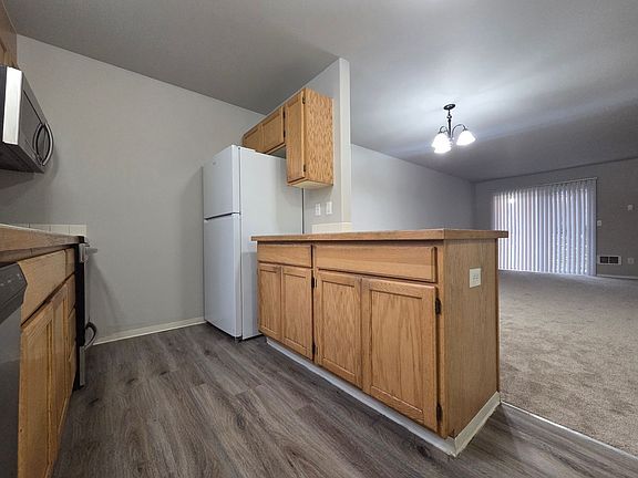 5th image of 243 Norpoint Way NE