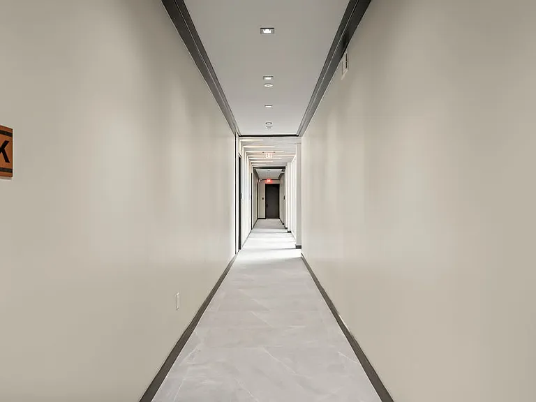 BE — Photo 25