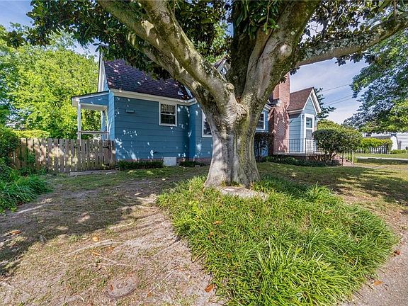 4th image of 3733 Essex Cir