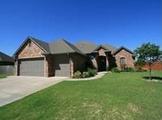21533 Long Trl, Edmond, OK 73012